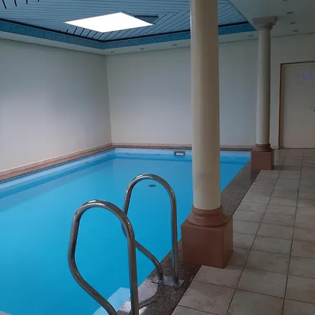 Holiday home Mit Schwimmhalle *