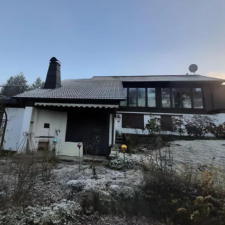 Mit Schwimmhalle Holiday home *