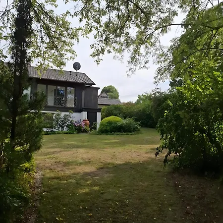 Mit Schwimmhalle Holiday home *