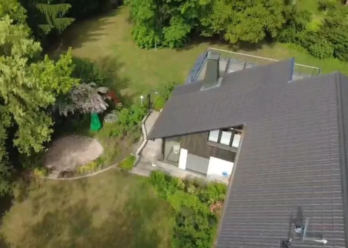 Tatil Evi Mit Schwimmhalle