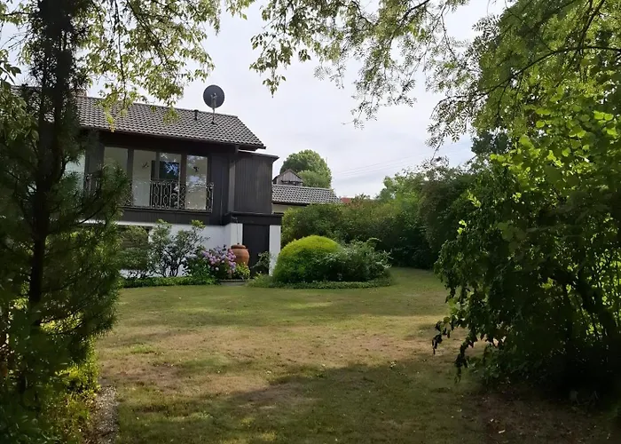 Mit Schwimmhalle Burgthann