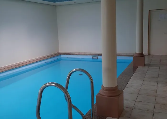 Hébergement de vacances Mit Schwimmhalle